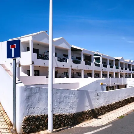 Casa Emilia - Pool And Close To The By Lanzarote בית נופש