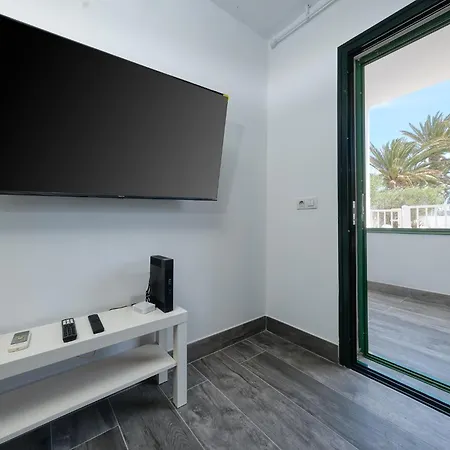 Casa Emilia - Pool And Close To The By Lanzarote Holiday home