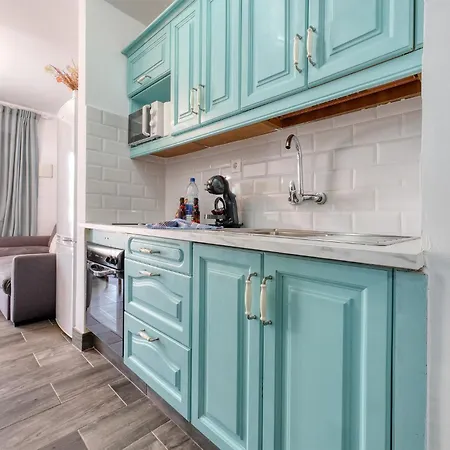 Casa Emilia-close To Amenities And The Holiday home *